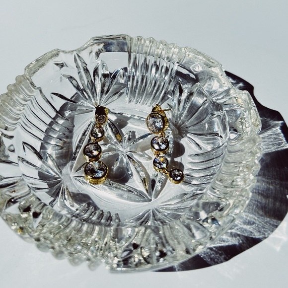 NWT Completed Works 💎 Cubic Zirconia & Gold Asymmetrical Crystal Drop Earrings - Picture 3 of 16